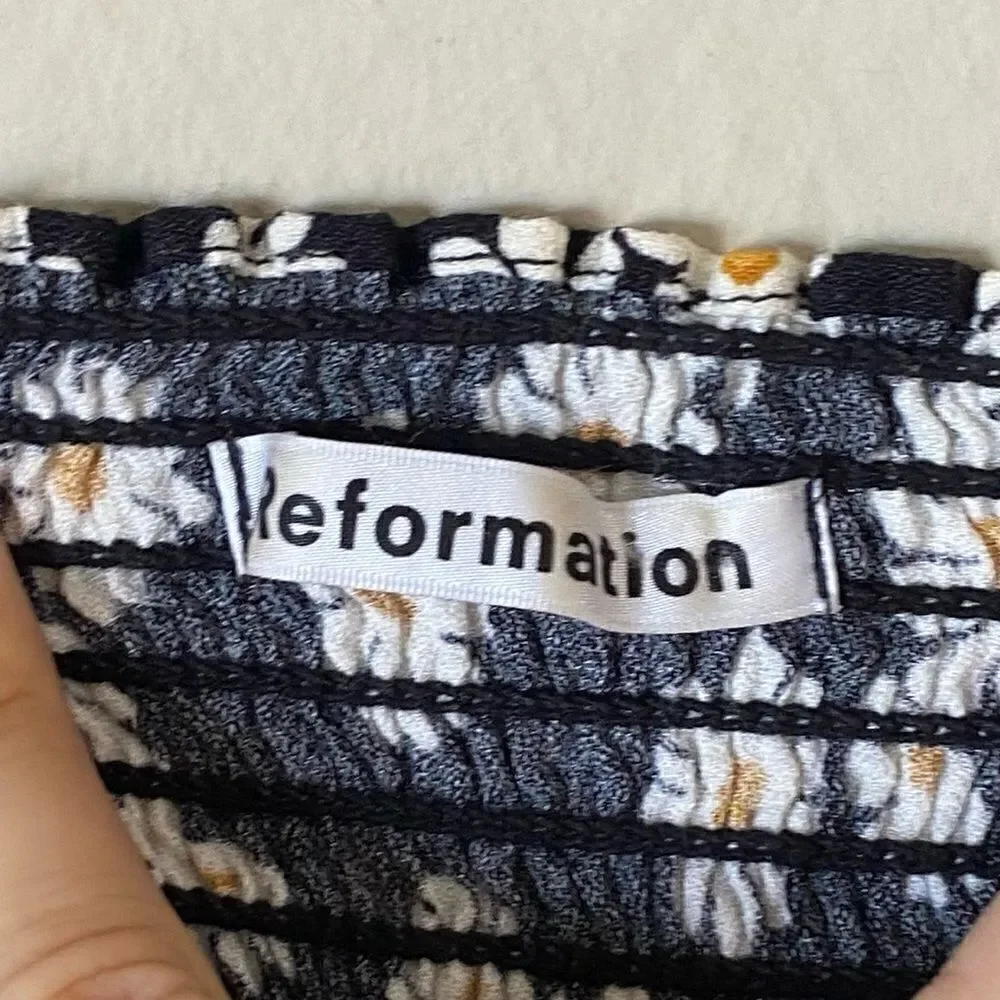 Reformation Reign Black Crop Top Blouse Daisy Floral Size 0